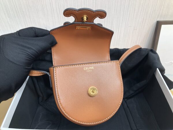 1:1 Replica Celine Mini Besace Cuir Triomphe Brown For Women 4in/11cm 10J303DPQ.04LU