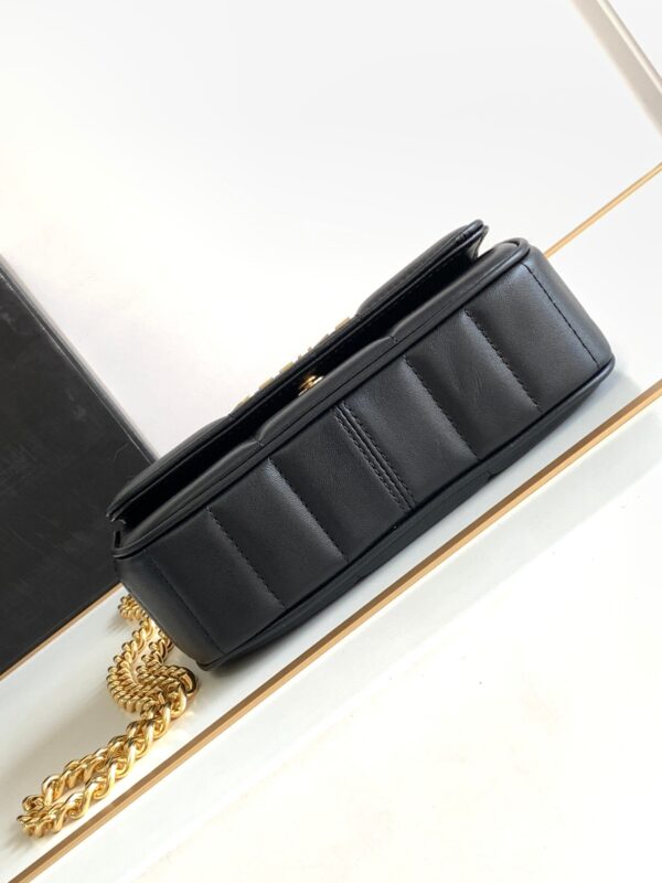 1:1 Replica Celine Mini Shoulder Chain Matelasse Monochrome Black/White For Women 18cm / 7in 10L333EWJ.38NO