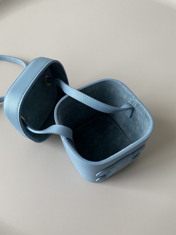 1:1 Replica Celine Small Box Cuir Triomphe Denim For Women 4in/11cm 199263DU3.07DD
