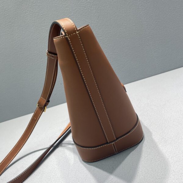 1:1 Replica Celine Small Bucket Cuir Triomphe Brown For Women 9in/22cm 198243DU3.04LU