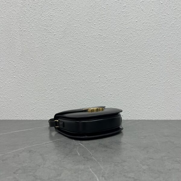 1:1 Replica Celine Teen Besace Triomphe Black For Women 4in/10cm 110413BF4.38NO