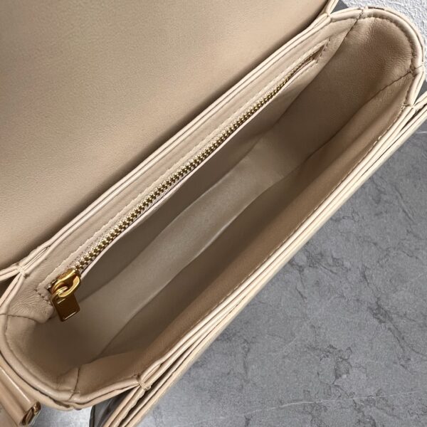 1:1 Replica Celine Teen Besace Triomphe Safari For Women 4in/10cm 110413BF4.03SA