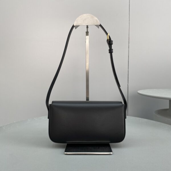 1:1 Replica Celine Triomphe Shoulder Bag Black For Women 8in/20cm 194143BF4.38NO