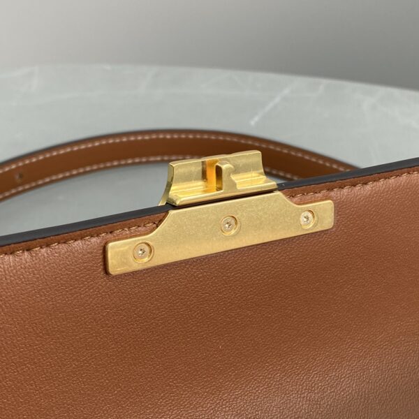 1:1 Replica Celine Triomphe Shoulder Bag Brown For Women 8in/20cm 194143BFN.04LU
