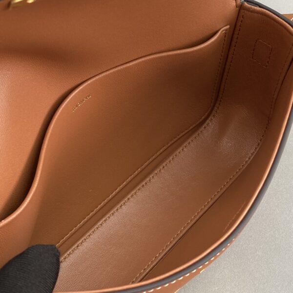 1:1 Replica Celine Triomphe Shoulder Bag Brown For Women 8in/20cm 194143BFN.04LU