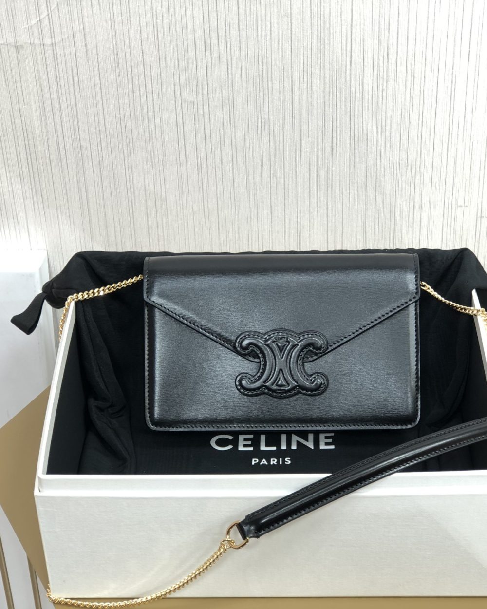 1:1 Replica Celine Wallet On Chain Triomphe Black For Women 7in/19cm  10J733DPV.38NO