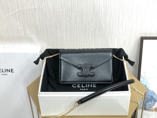 1:1 Replica Celine Wallet On Chain Triomphe Black For Women 7in/19cm  10J733DPV.38NO