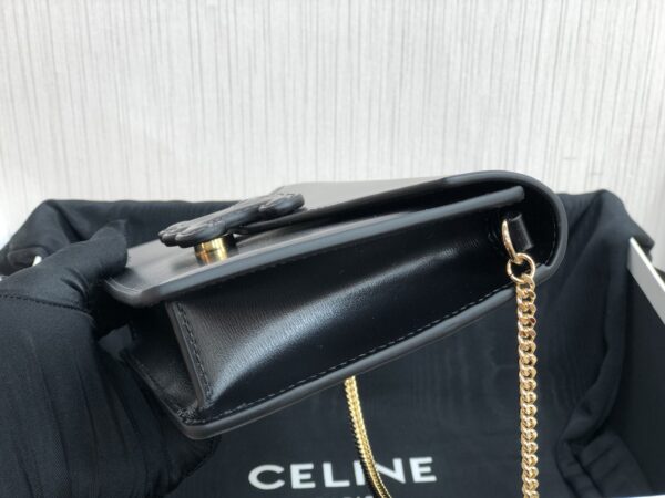 1:1 Replica Celine Wallet On Chain Triomphe Black For Women 7in/19cm  10J733DPV.38NO