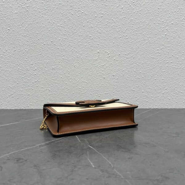 1:1 Replica Celine Wallet On Chain Triomphe In Textile Natural / Tan For Women 7in/19cm 10J972DB2.02NT