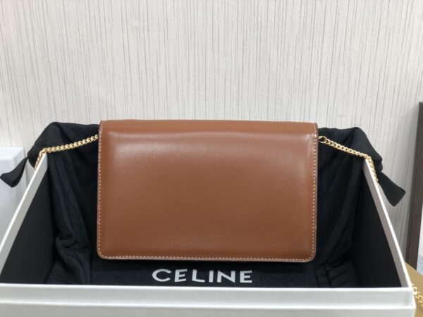 1:1 Replica Celine Wallet On Chain Triomphe Tan For Women 7in/19cm 10J733DPV.04LU