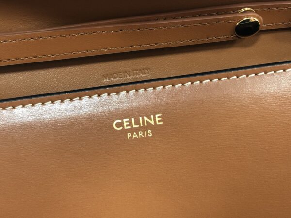 1:1 Replica Celine Wallet On Chain Triomphe Tan For Women 7in/19cm 10J733DPV.04LU