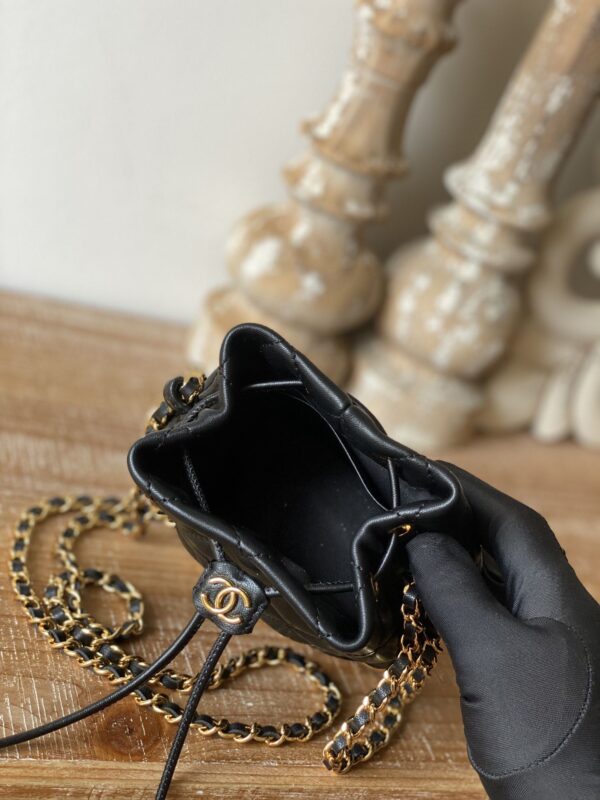 [REP 1:1] Chain Bucket Black/White For Women 5.5 in / 14 cm