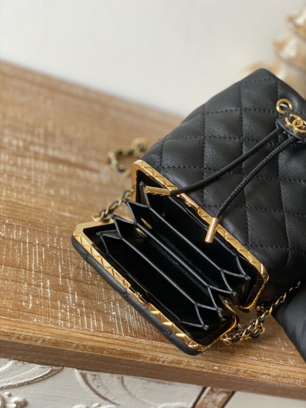[REP 1:1] Chain Bucket Black/White For Women 5.5 in / 14 cm