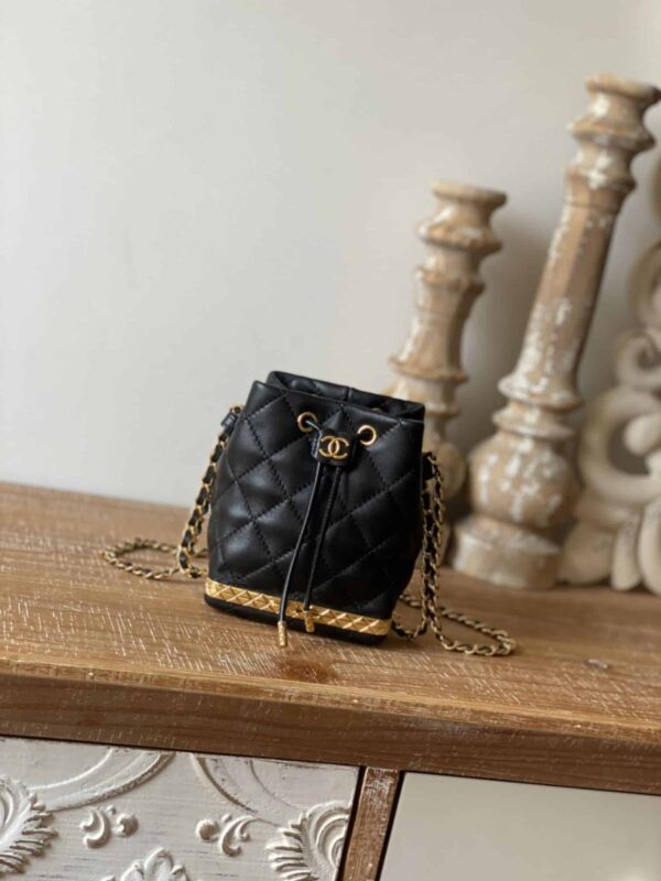 [REP 1:1] Chain Bucket Black/White For Women 5.5 in / 14 cm