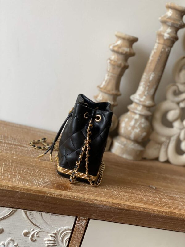 [REP 1:1] Chain Bucket Black/White For Women 5.5 in / 14 cm