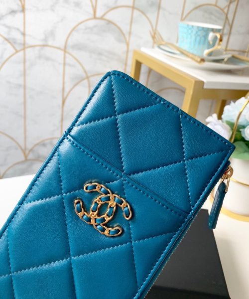 1:1 Replica Chanel 19 Matelasse Phone and Card Case Blue Bag For Women 19cm/7.5in
