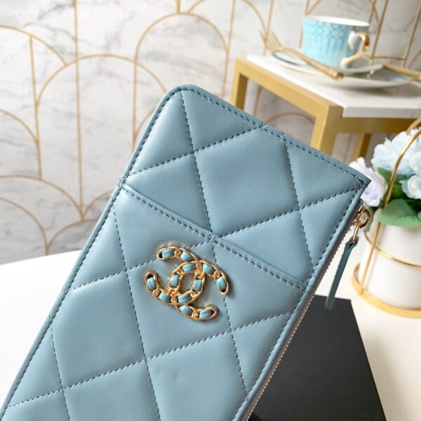 Chanel 19 Matelasse Phone and Card Case Light Blue Bag For Women 19cm/7.5in