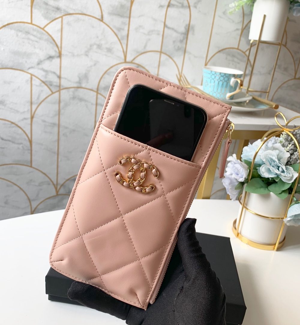 1:1 Replica Chanel 19 Matelasse Phone and Card Case Pink Bag For Women 19cm/7.5in