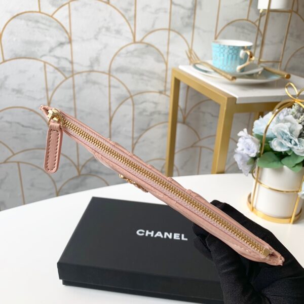 Chanel 19 Matelasse Phone and Card Case Pink Bag For Women 19cm/7.5in