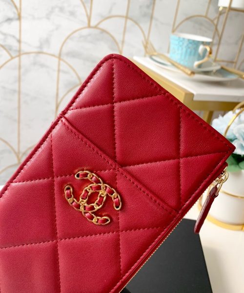 1:1 Replica Chanel 19 Matelasse Phone and Card Case Red Bag For Women 19cm/7.5in