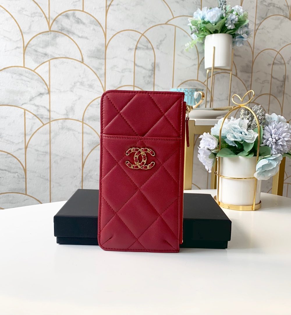 1:1 Replica Chanel 19 Matelasse Phone and Card Case Red Bag For Women 19cm/7.5in