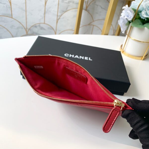 Chanel 19 Matelasse Phone and Card Case Red Bag For Women 19cm/7.5in
