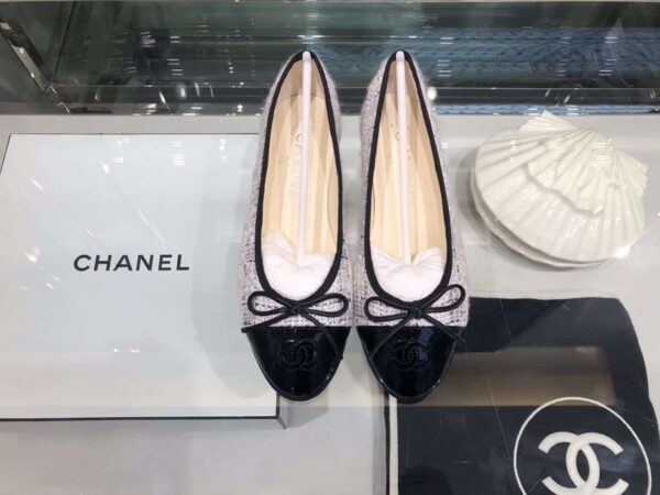Chanel Ballerina Flats Tweed & Grosgrain Calfskin Leather Fall/Winter Collection Grey/Black