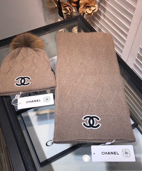 Chanel Beanie & Scarf Set In Brown 
