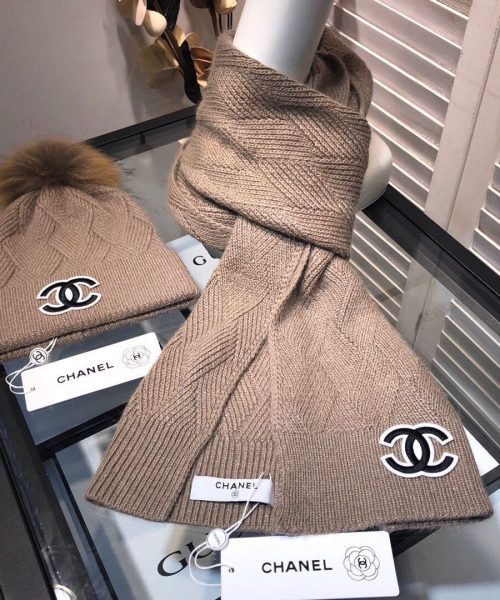 Chanel Beanie & Scarf Set In Brown 