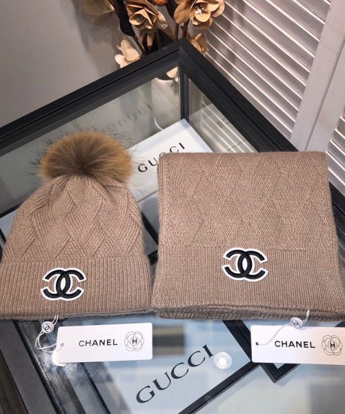 Chanel Beanie & Scarf Set In Brown 