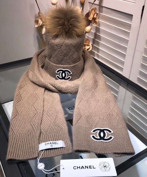 Chanel Beanie & Scarf Set In Brown 