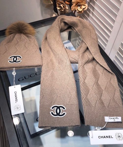 Chanel Beanie & Scarf Set In Brown 
