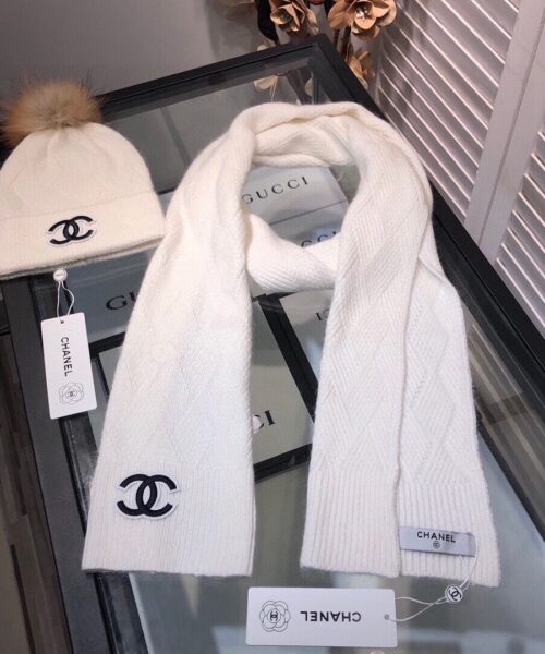 Chanel Beanie & Scarf Set In White