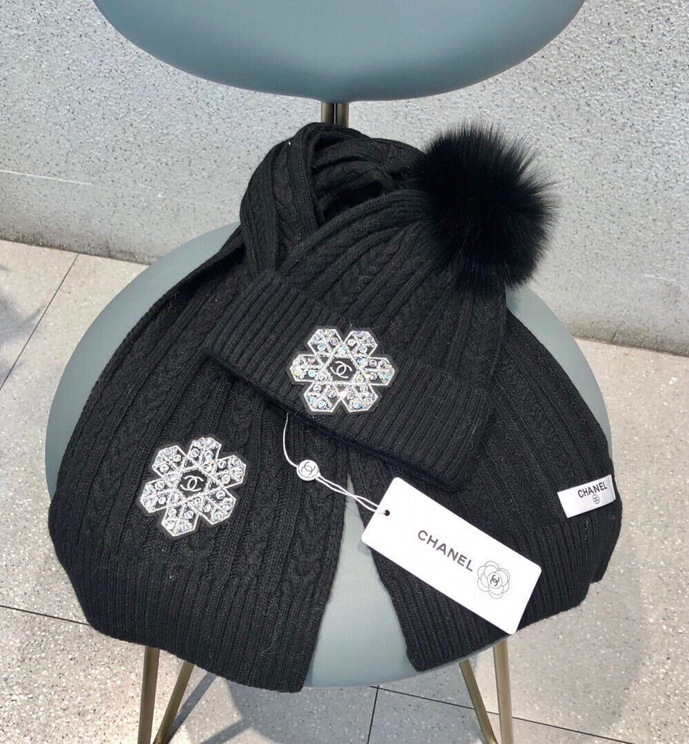 Chanel Beanie Black