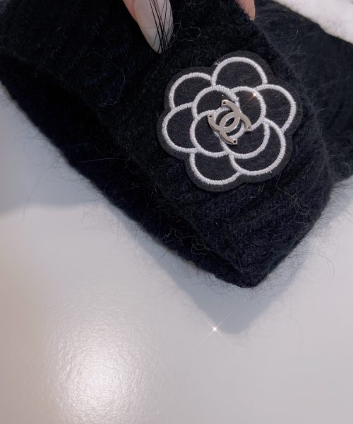 Chanel Beanie Black