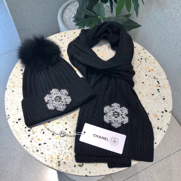 Chanel Beanie Black