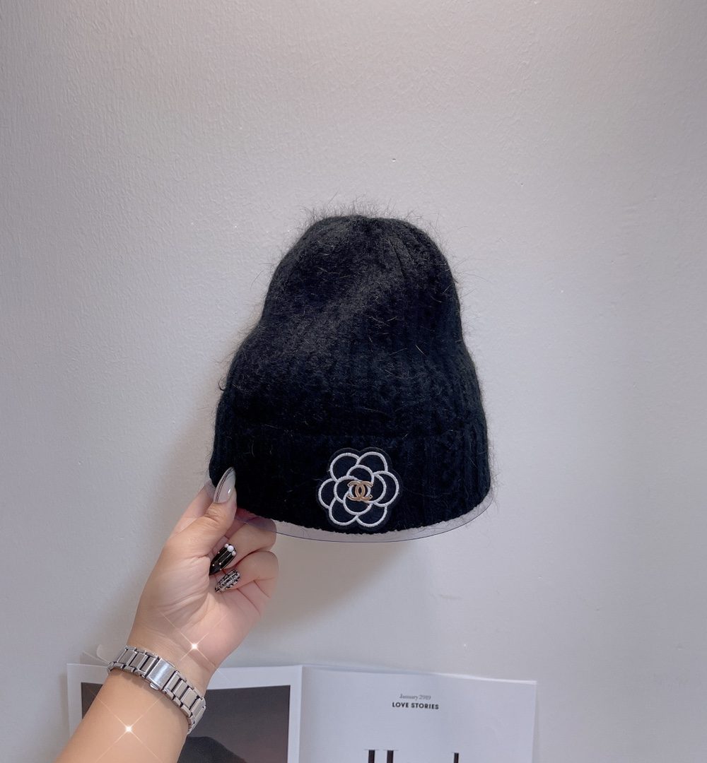 Chanel Beanie Black