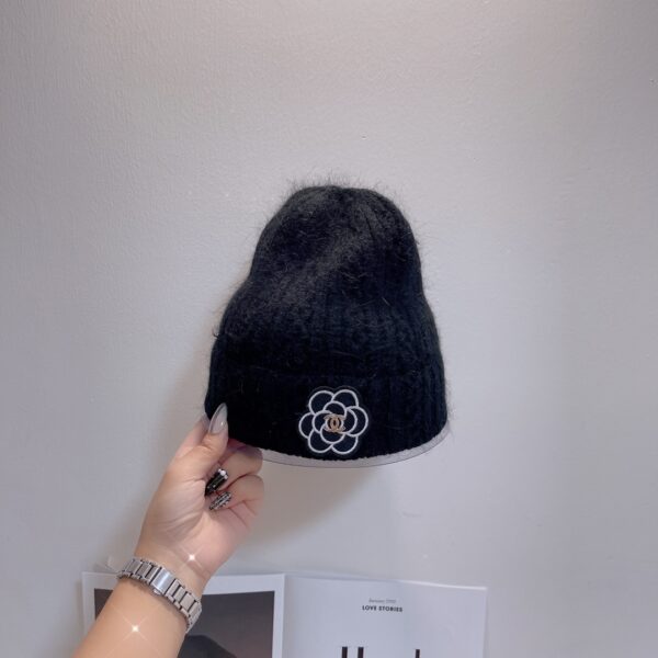 Chanel Beanie Black