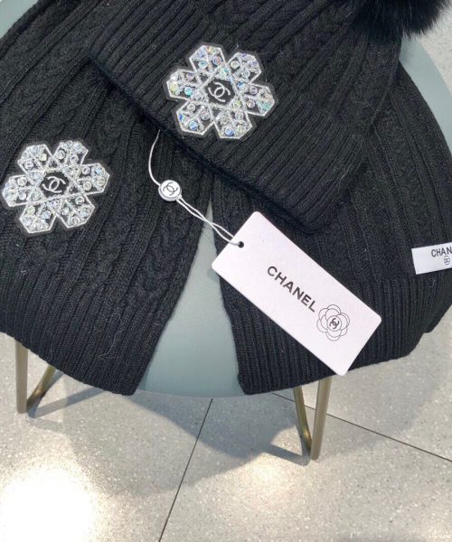 Chanel Beanie Black