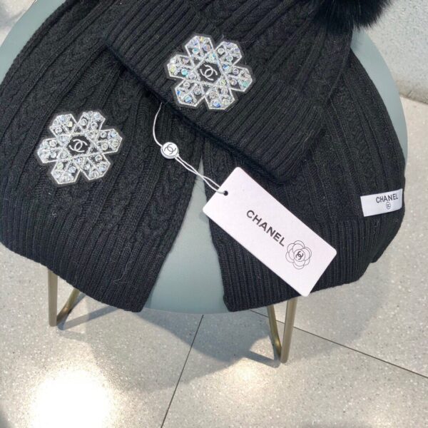 Chanel Beanie Black