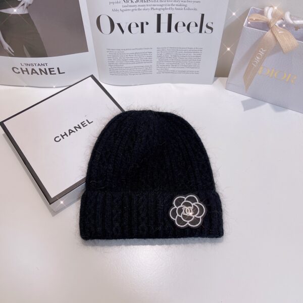 Chanel Beanie Black