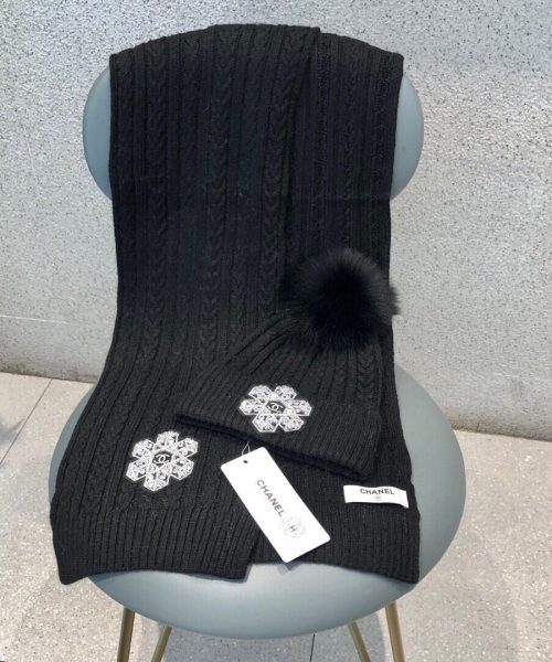 Chanel Beanie Black