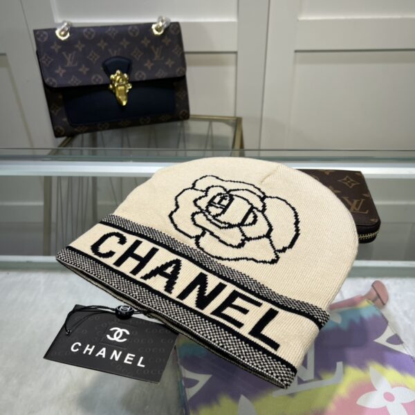 Chanel Beanie In Beige