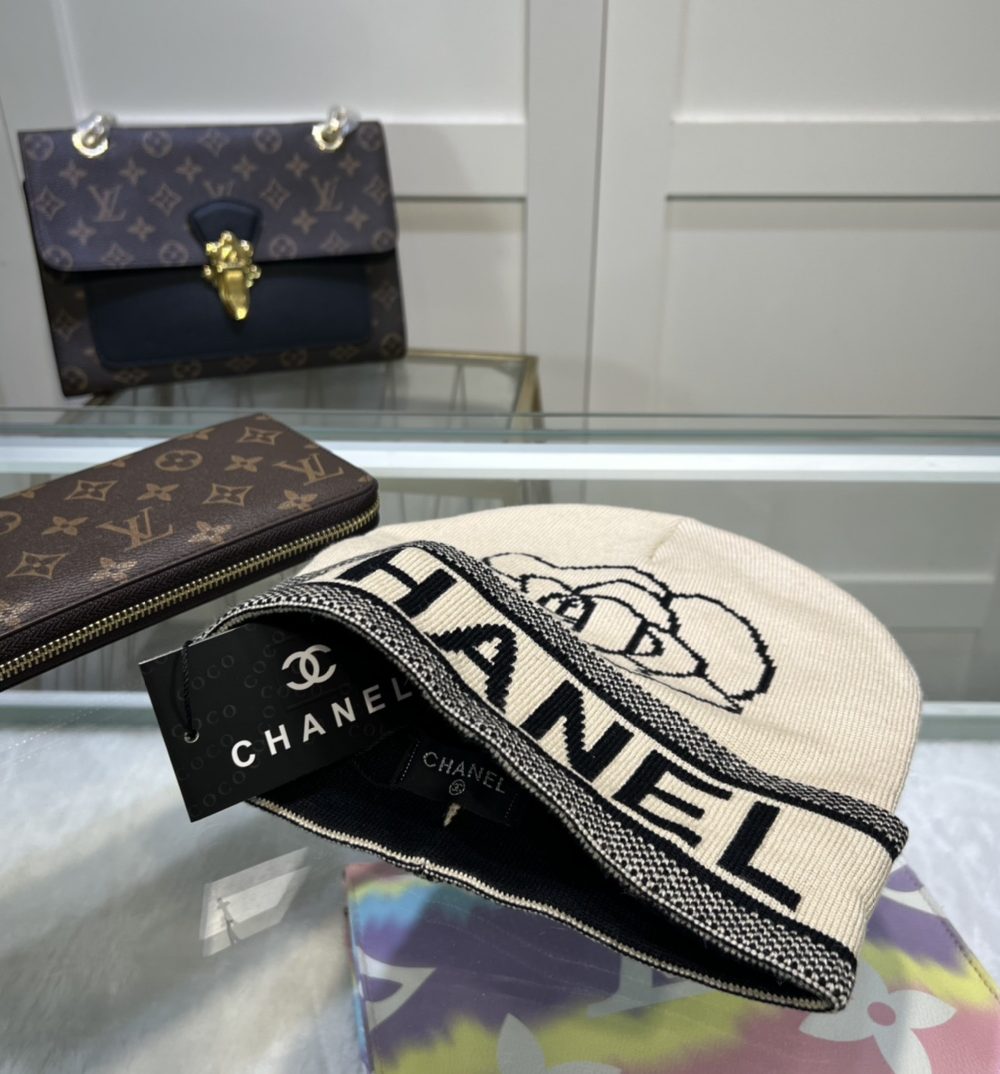 Chanel Beanie In Beige