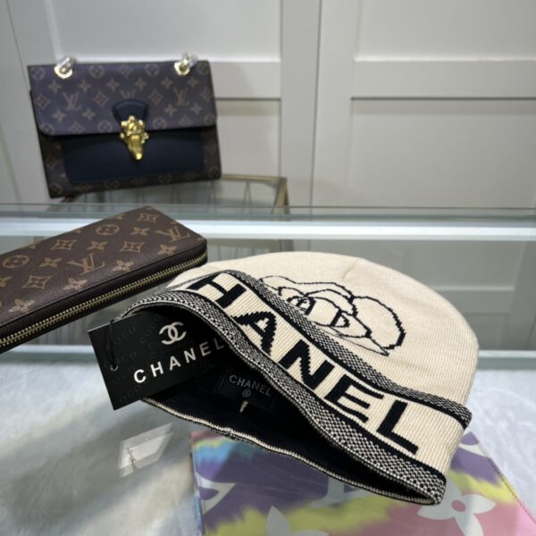 Chanel Beanie In Beige