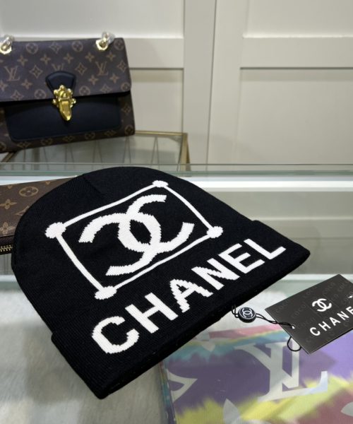 Chanel Beanie In Black