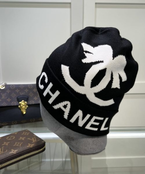 Chanel Beanie In Black