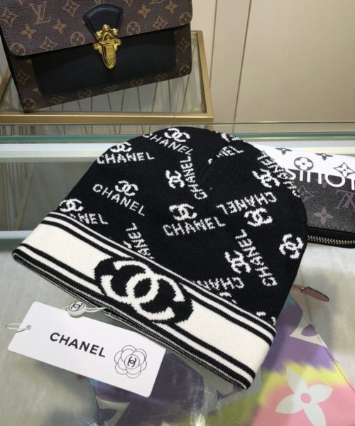 Chanel Beanie In Black