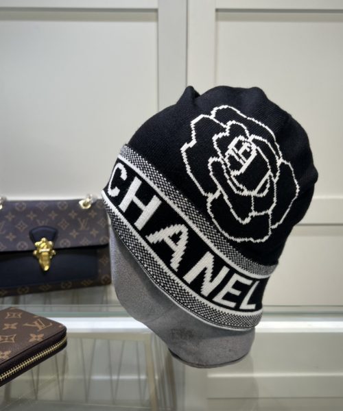 Chanel Beanie In Black