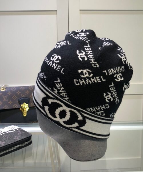 Chanel Beanie In Black